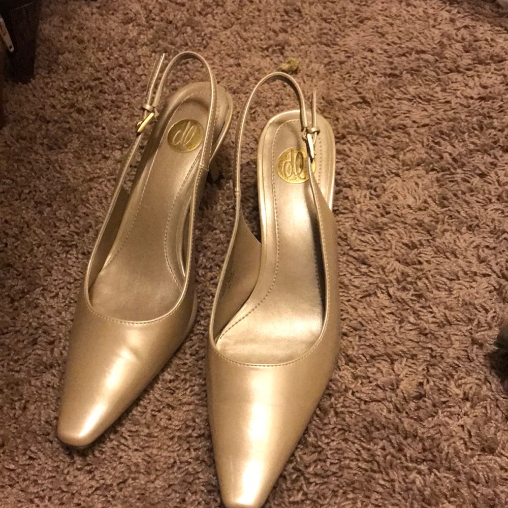 Donna Lawrence classy heels